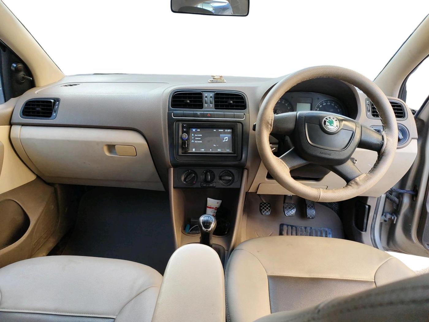2012 Skoda Rapid AMBITION 1.6 TDI CR MT, Diesel, Manual, 1,48,859 km, interior
