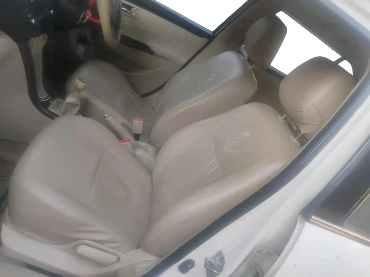 2016 Maruti Swift Dzire VXI, Petrol, Manual, 1,10,546 km, interior