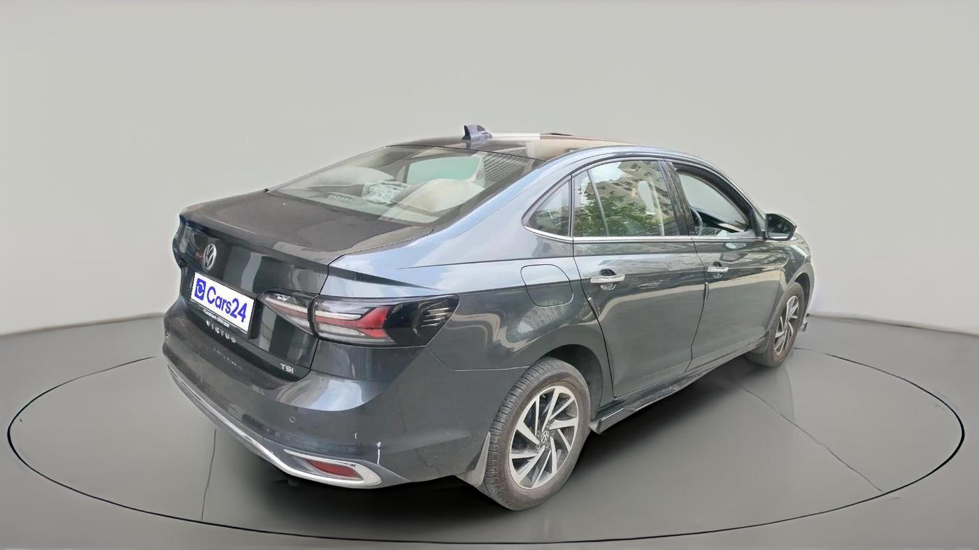 2024 Volkswagen VIRTUS TOPLINE TSI 1.0 MT, Petrol, Manual, 11,593 km, exterior