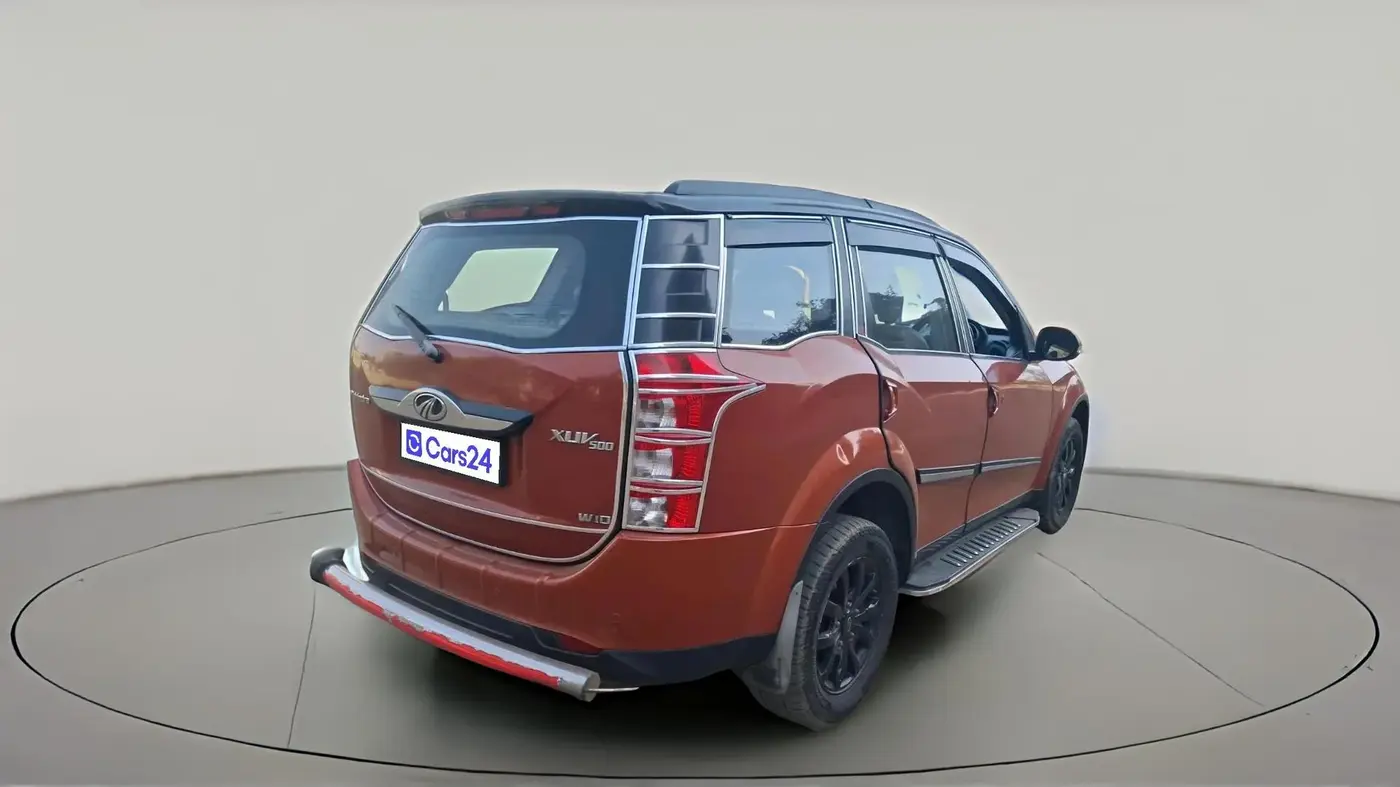 2016 Mahindra XUV500 W10, Diesel, Manual, 1,70,221 km, exterior