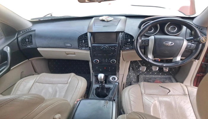 2016 Mahindra XUV500 W10, Diesel, Manual, 1,70,221 km, interior