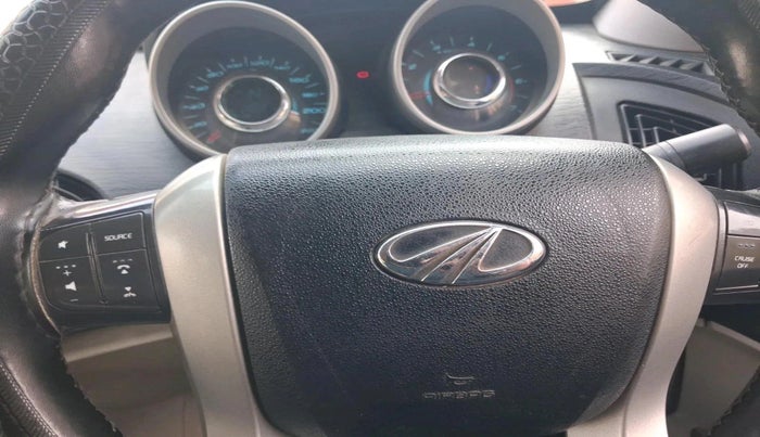 2016 Mahindra XUV500 W10, Diesel, Manual, 1,70,221 km, interior