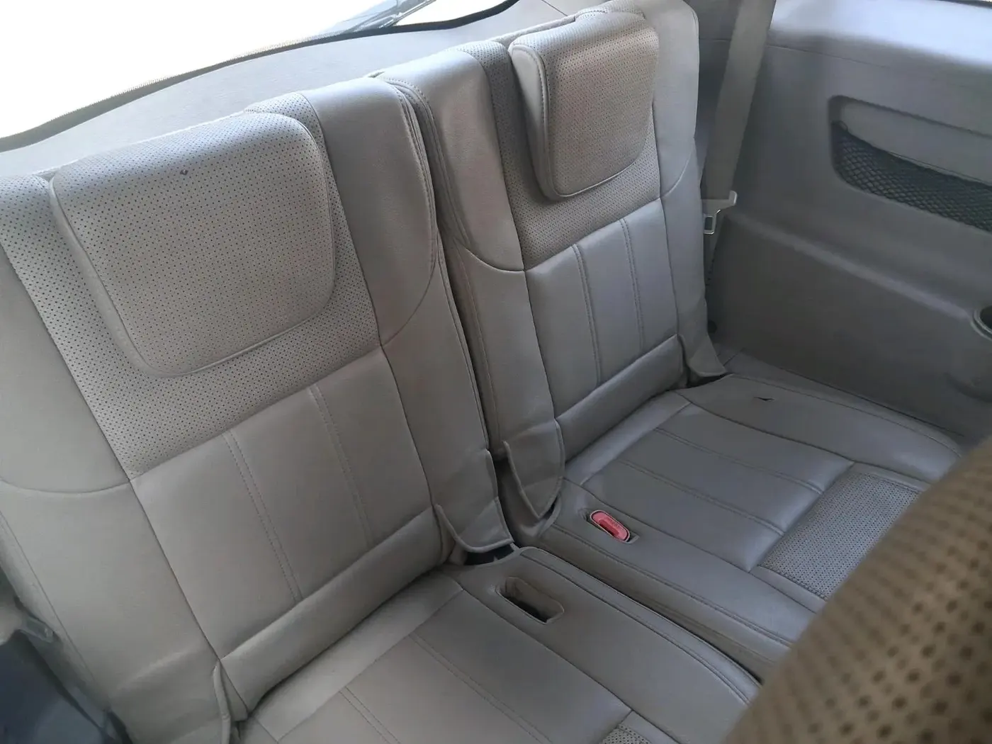 2016 Mahindra XUV500 W10, Diesel, Manual, 1,70,221 km, interior