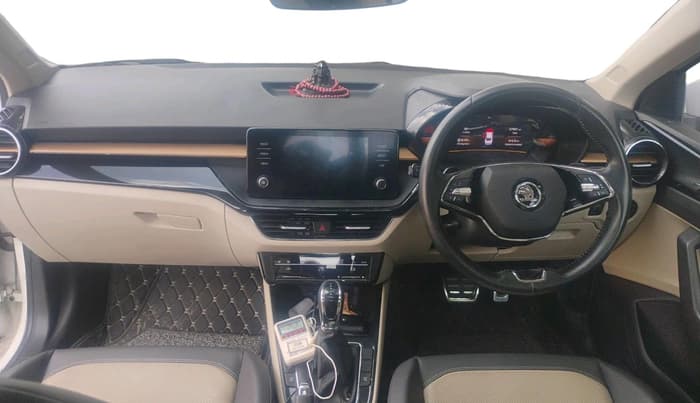 2022 Skoda SLAVIA STYLE 1.0L TSI AT, Petrol, Automatic, 27,901 km, interior