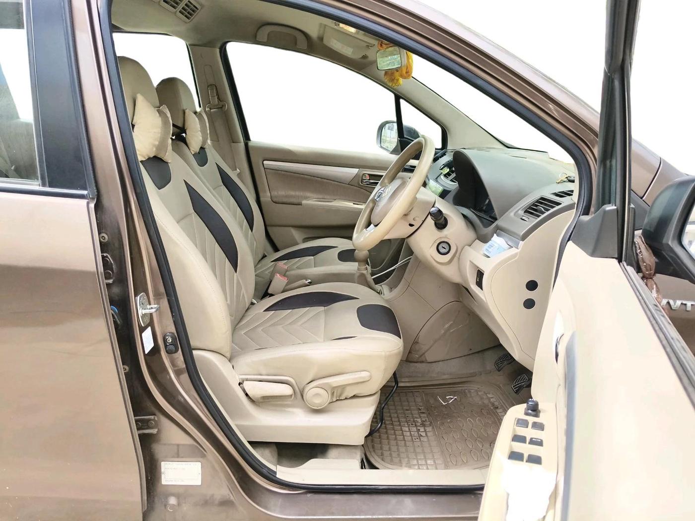 2013 Maruti Ertiga ZXI, Petrol, Manual, 1,10,567 km, interior