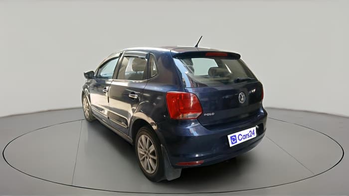2015 Volkswagen Polo HIGHLINE1.5L, Diesel, Manual, 1,09,400 km, exterior