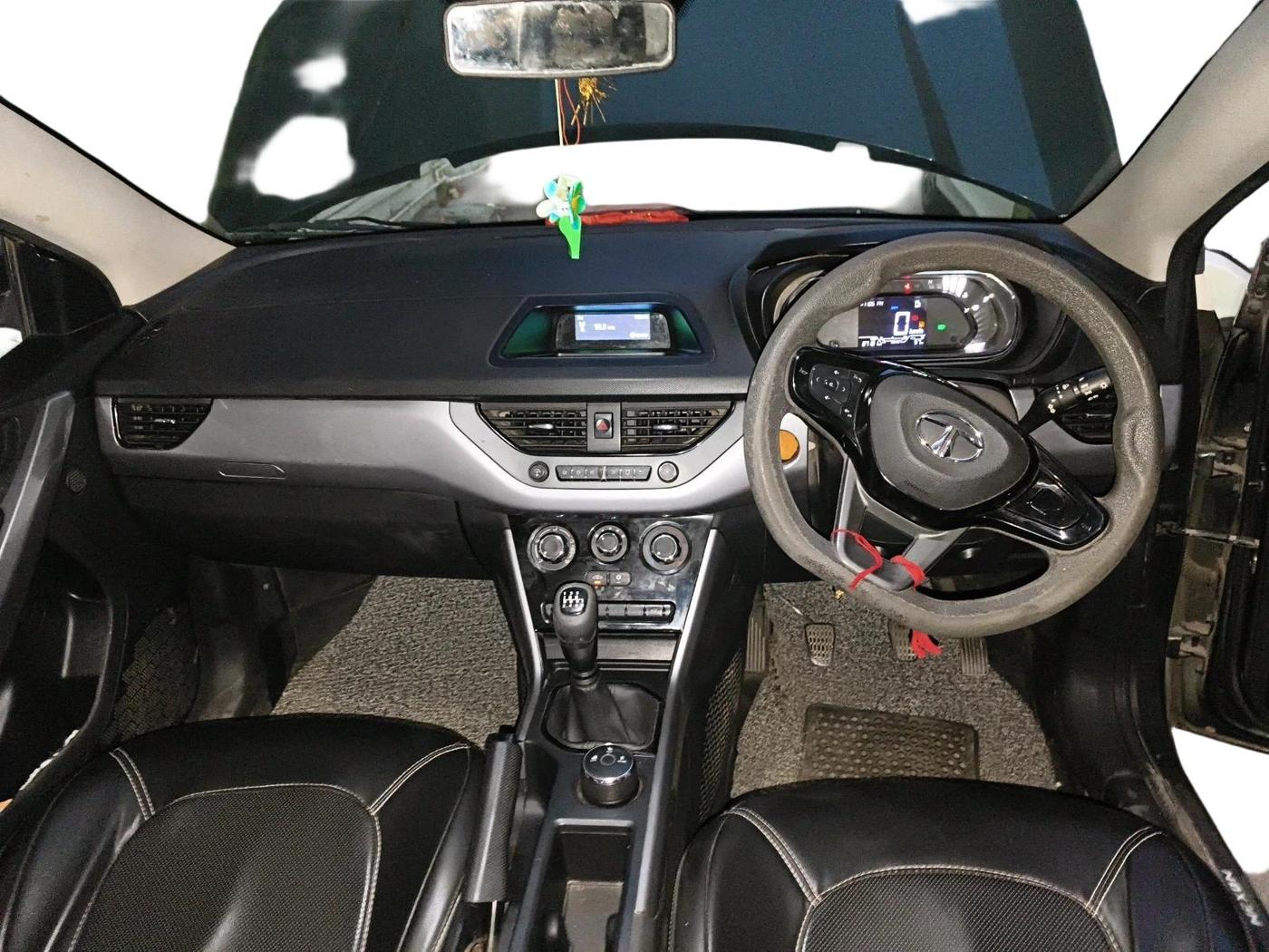 2020 Tata NEXON XM SUNROOF PETROL, Petrol, Manual, 87,181 km, interior