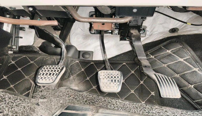 2022 Tata ALTROZ XT PETROL, Petrol, Manual, 33,548 km, interior