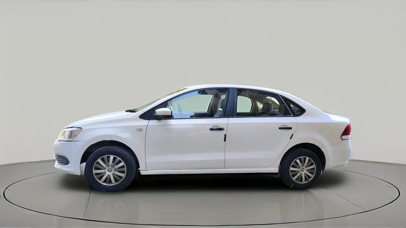 2011 Volkswagen Vento TRENDLINE 1.6, Petrol, Manual, 1,08,977 km, exterior