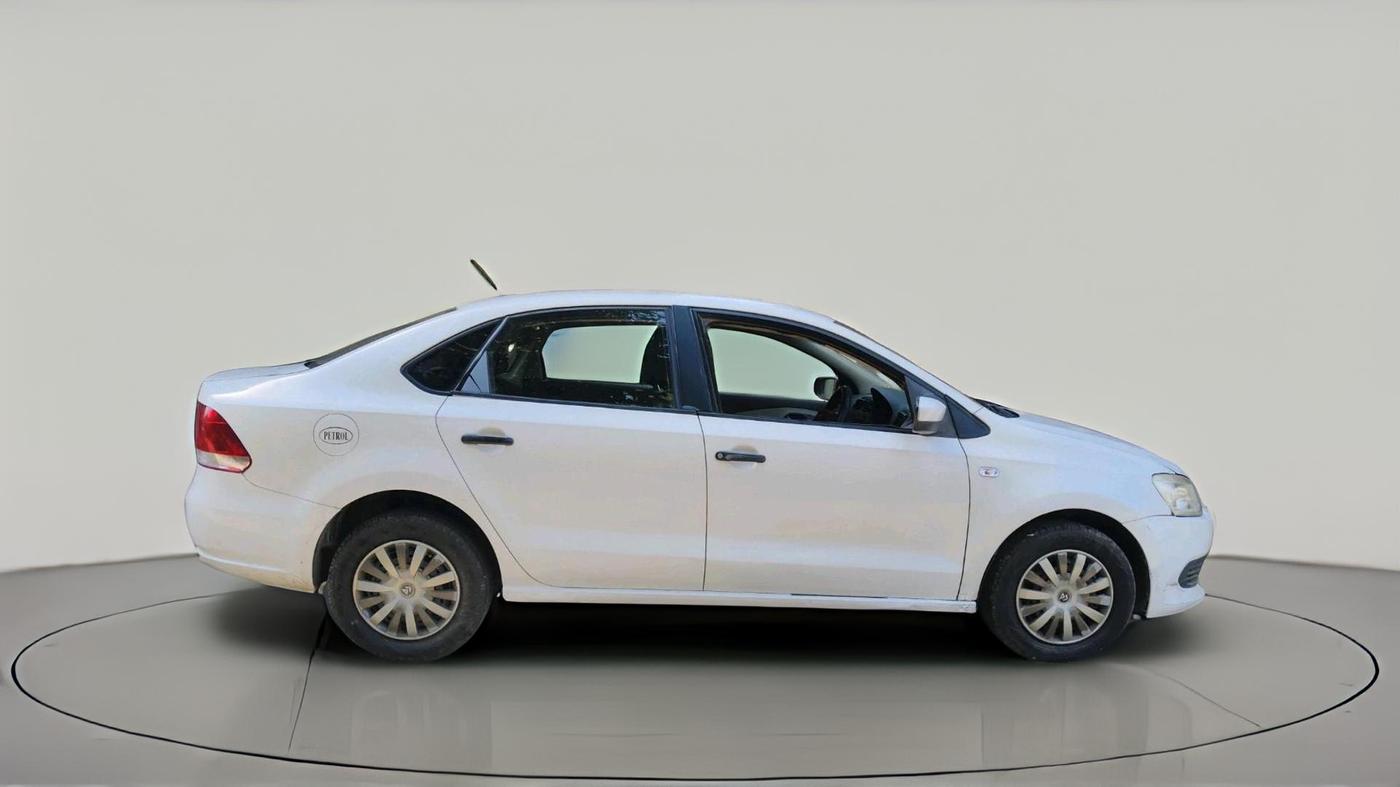 2011 Volkswagen Vento TRENDLINE 1.6, Petrol, Manual, 1,08,977 km, exterior