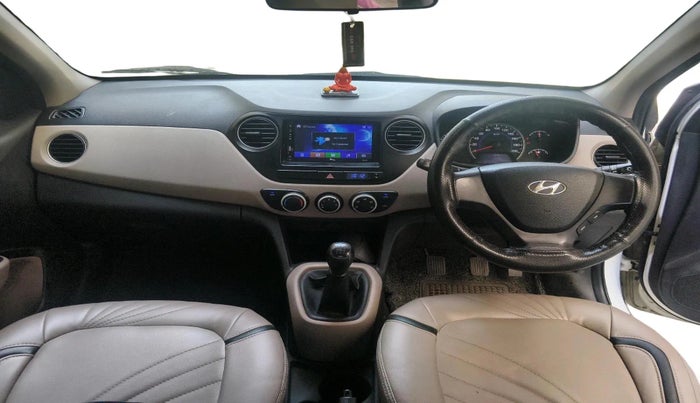 2016 Hyundai Grand i10 MAGNA 1.2 KAPPA VTVT, Petrol, Manual, 1,07,444 km, interior