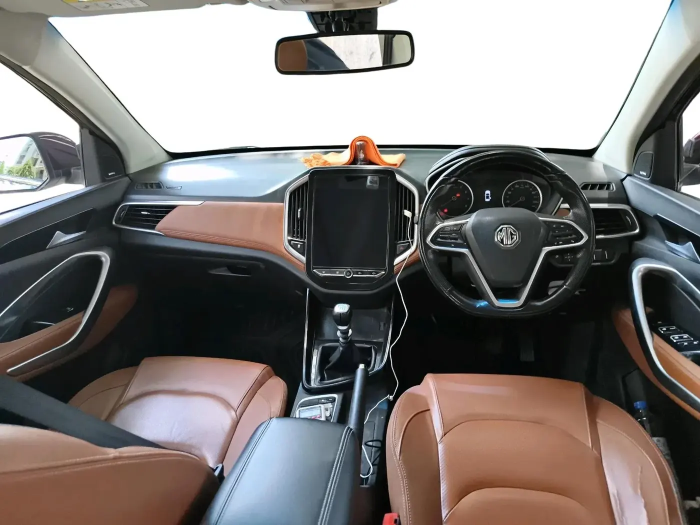 2021 MG HECTOR PLUS SELECT 2.0 DIESEL TURBO MT 7-STR, Diesel, Manual, 81,027 km, interior