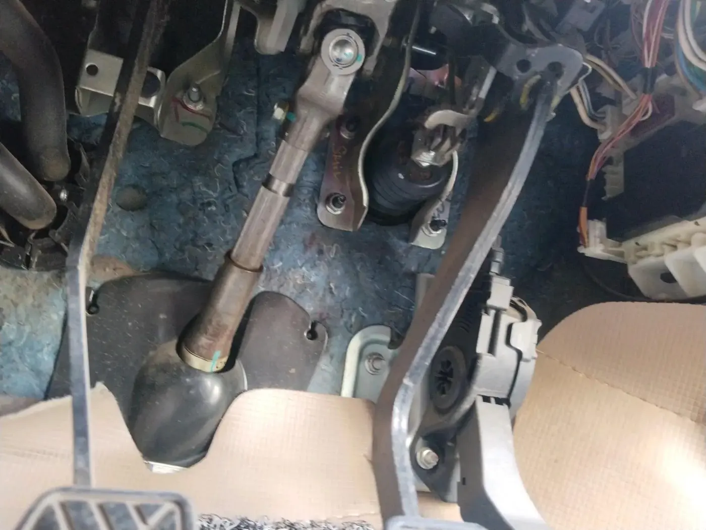 2017 Maruti Ertiga VXI, Petrol, Manual, 93,141 km, interior