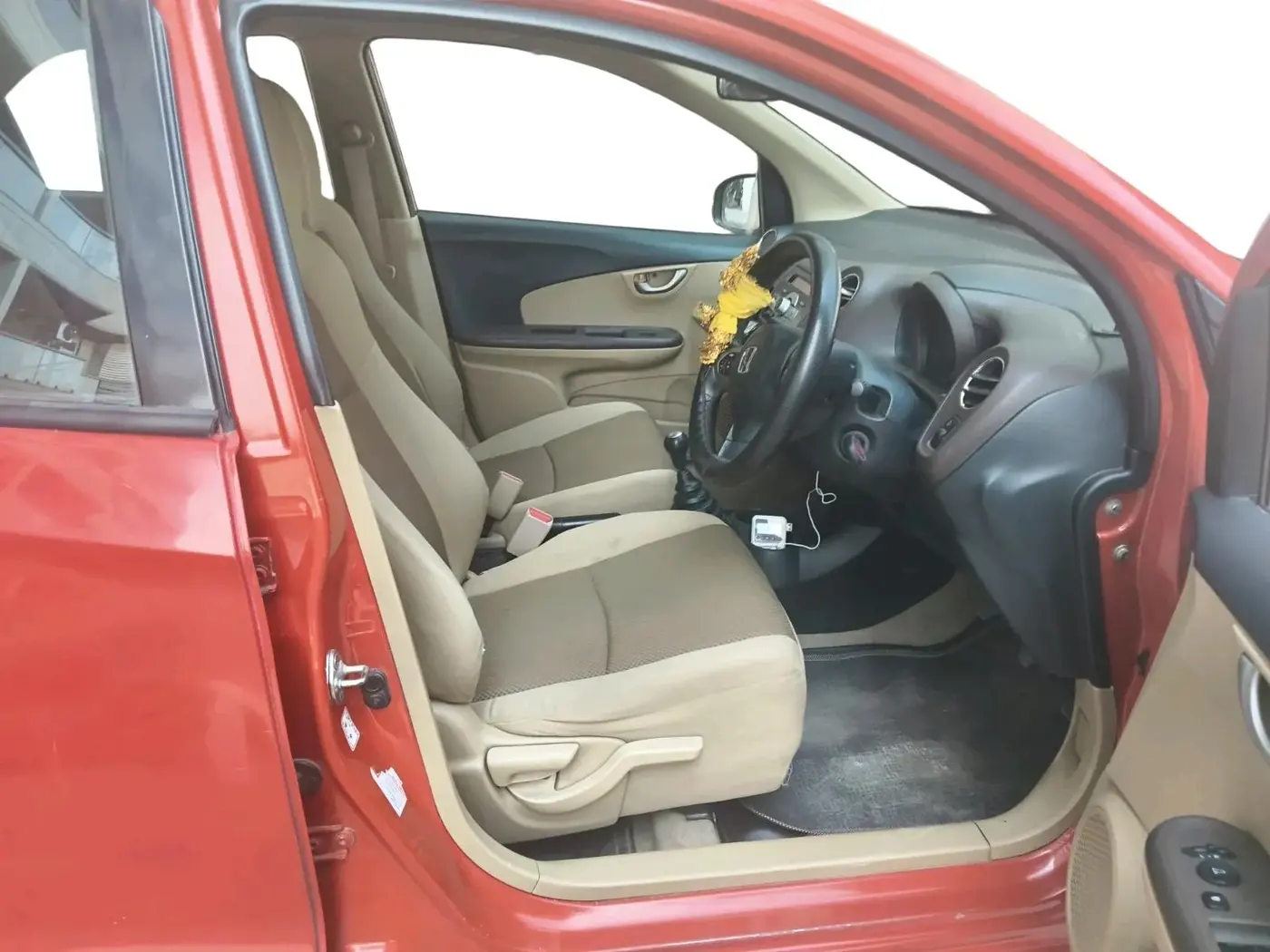 2013 Honda Brio V MT, Petrol, Manual, 78,755 km, interior