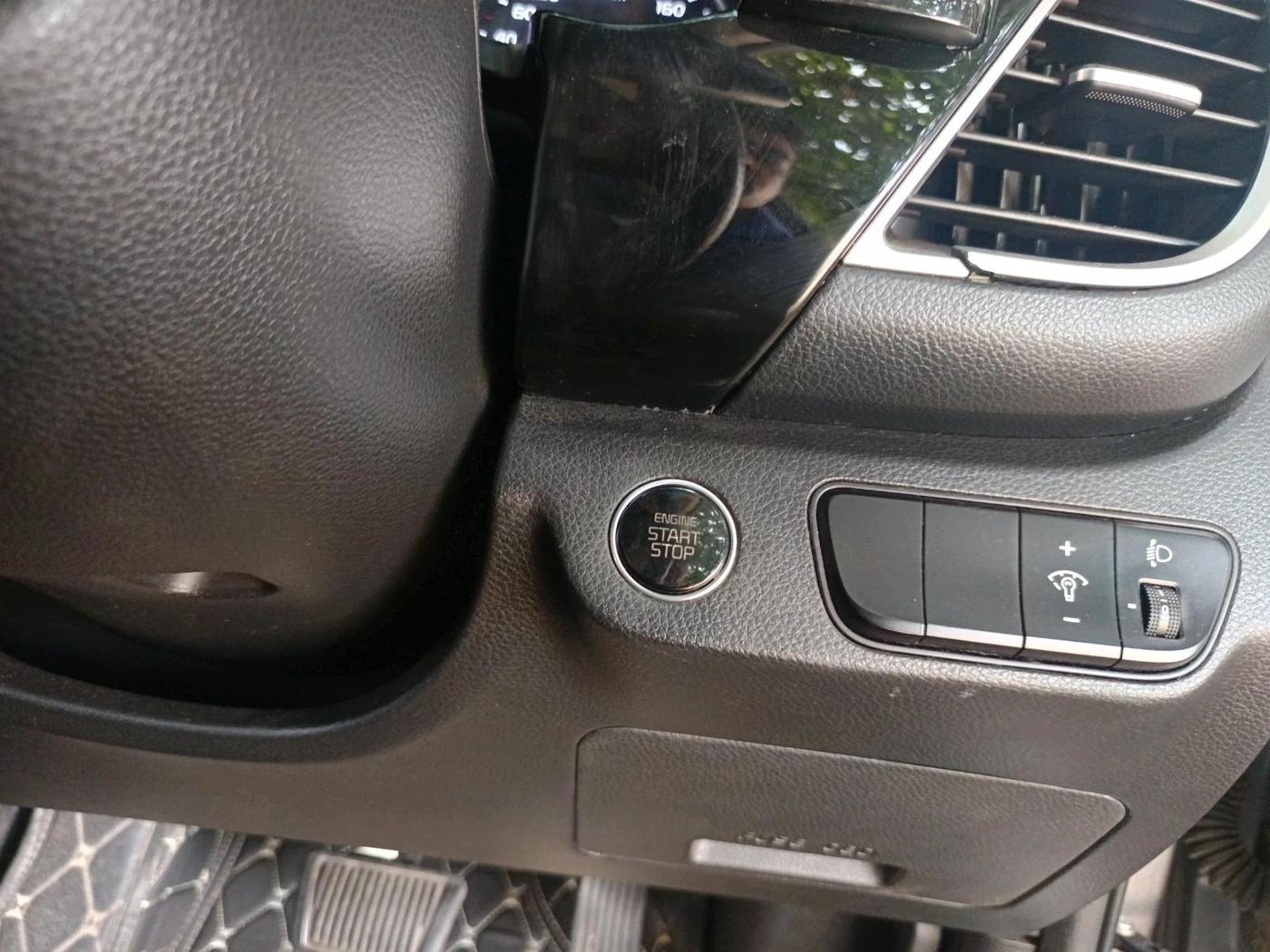 2020 KIA SELTOS HTK PLUS AT 1.5 DIESEL, Diesel, Automatic, 1,07,863 km, interior