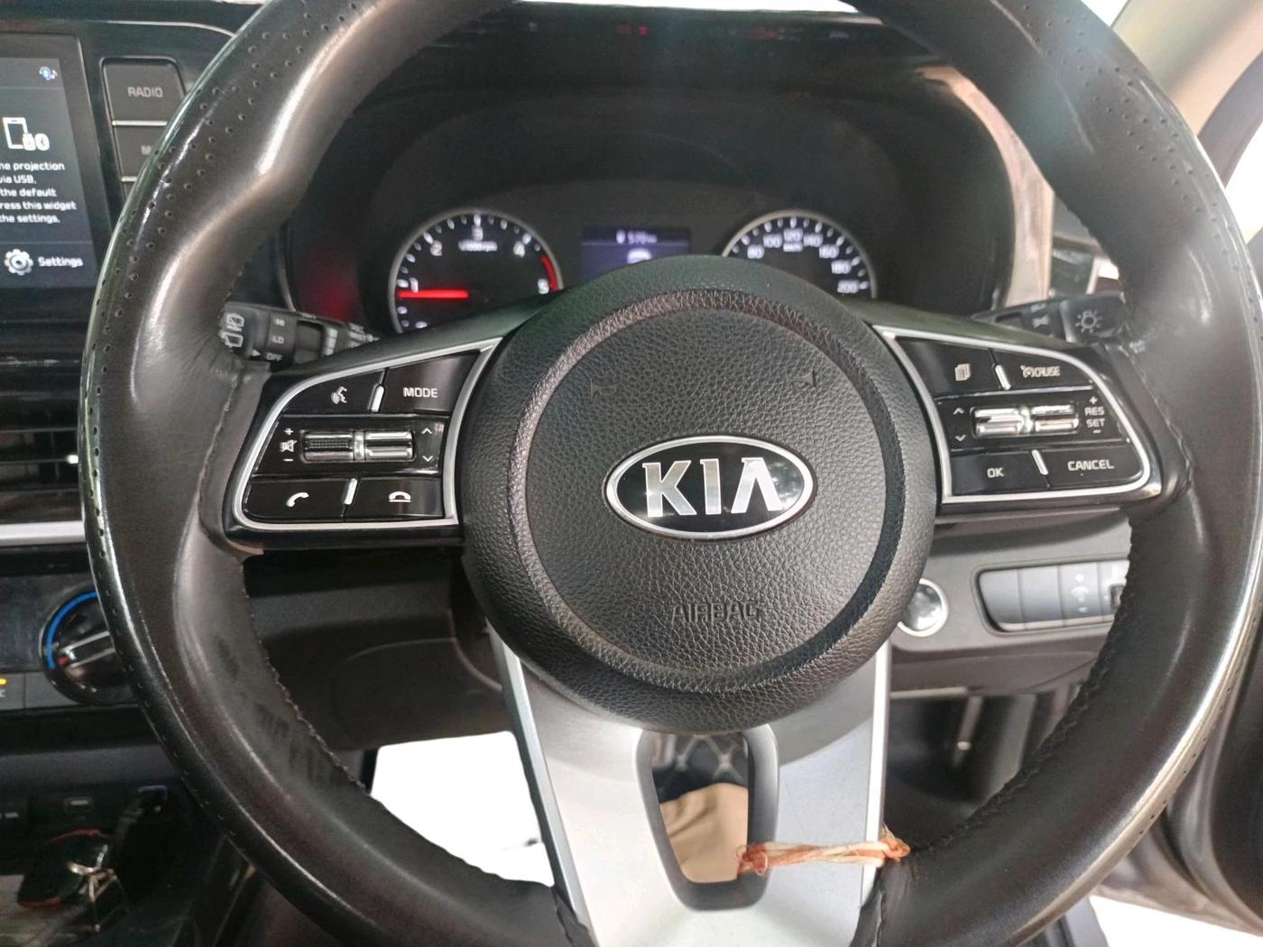 2020 KIA SELTOS HTK PLUS AT 1.5 DIESEL, Diesel, Automatic, 1,07,863 km, interior