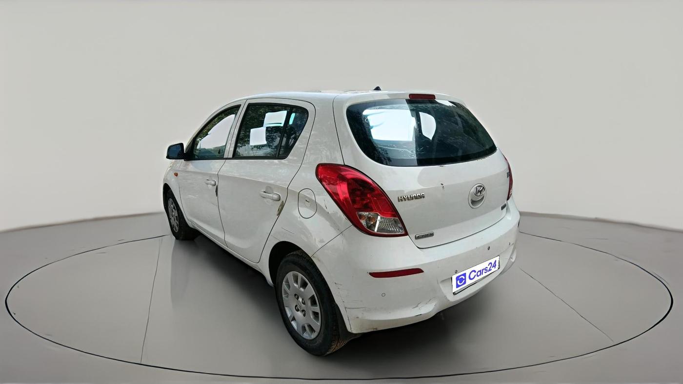 2013 Hyundai i20 MAGNA 1.4 CRDI, Diesel, Manual, 1,31,035 km, exterior