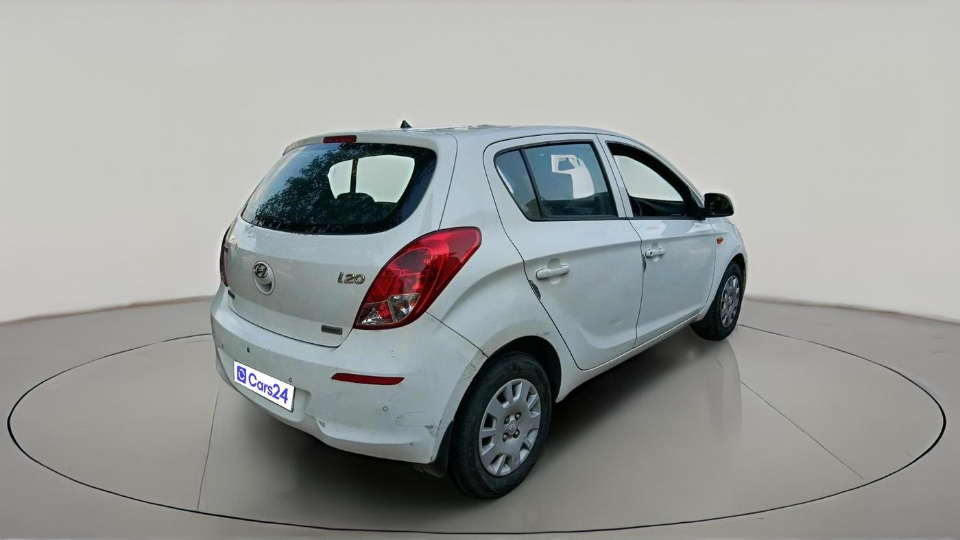 2013 Hyundai i20 MAGNA 1.4 CRDI, Diesel, Manual, 1,31,035 km, exterior