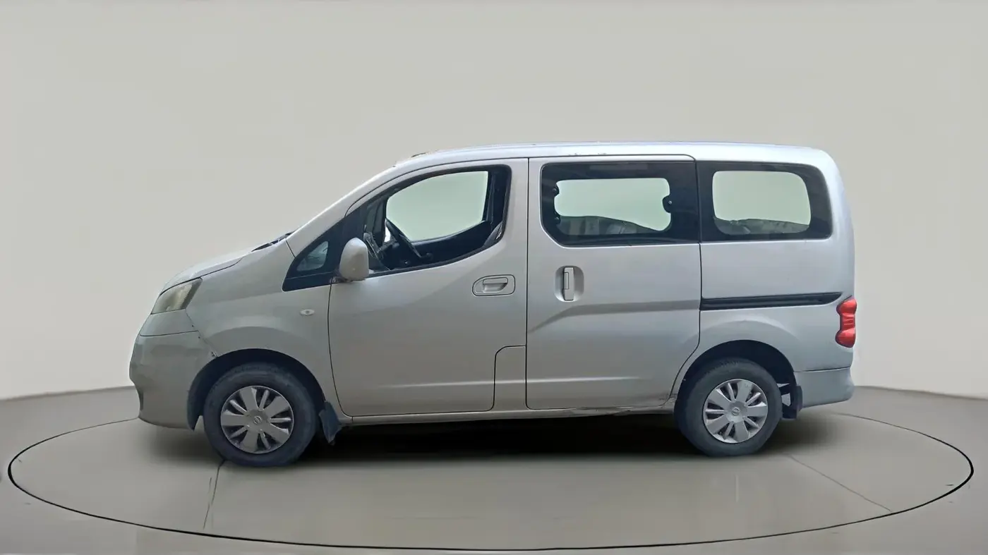 2013 Nissan Evalia XE, Diesel, Manual, 2,89,889 km, exterior