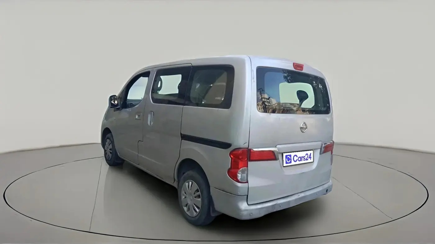 2013 Nissan Evalia XE, Diesel, Manual, 2,89,889 km, exterior