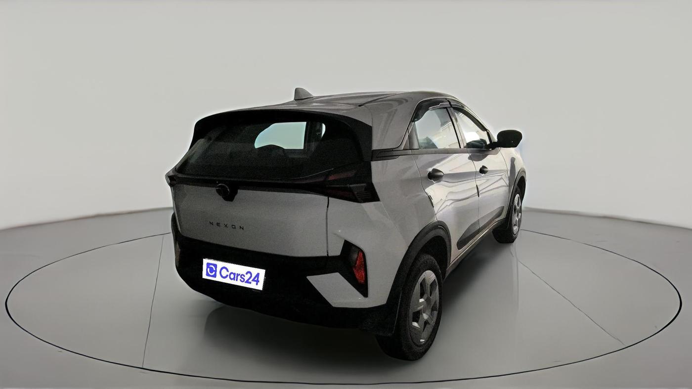 2025 Tata NEXON Smart Plus 1.2 Revotron 6 AMT, Petrol, Automatic, 17,539 km, exterior