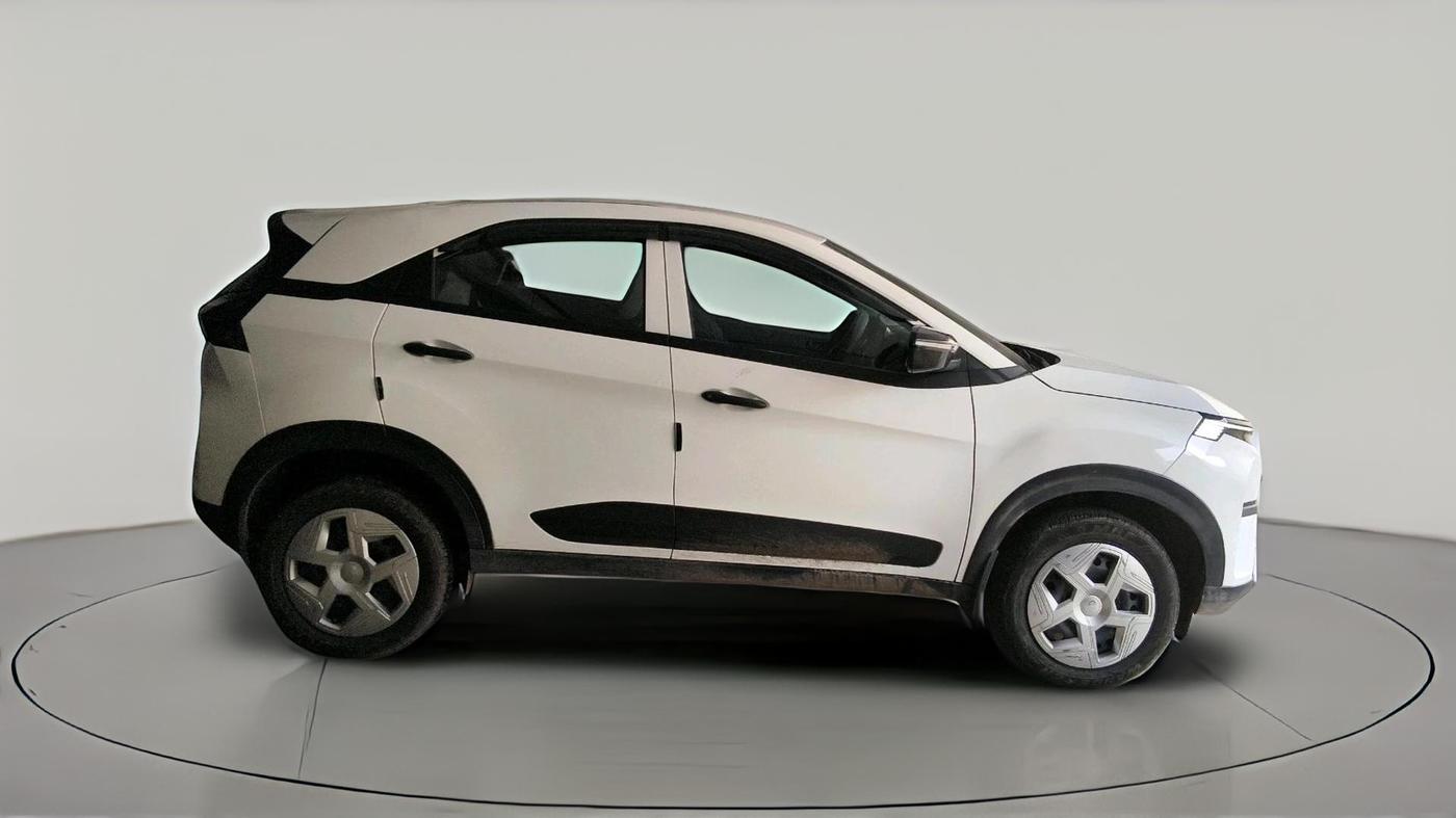 2025 Tata NEXON Smart Plus 1.2 Revotron 6 AMT, Petrol, Automatic, 17,539 km, exterior