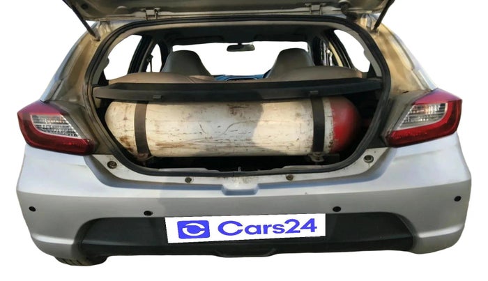 2017 Tata Tiago XT PETROL, CNG, Manual, 91,682 km, exterior