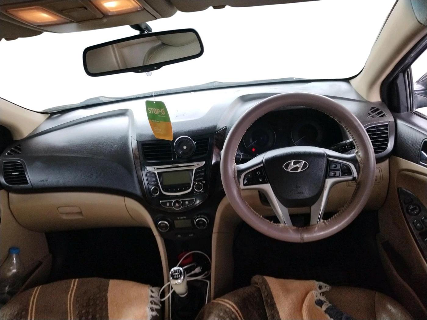 2014 Hyundai Verna FLUIDIC 1.6 CRDI SX, Diesel, Manual, 1,27,157 km, interior