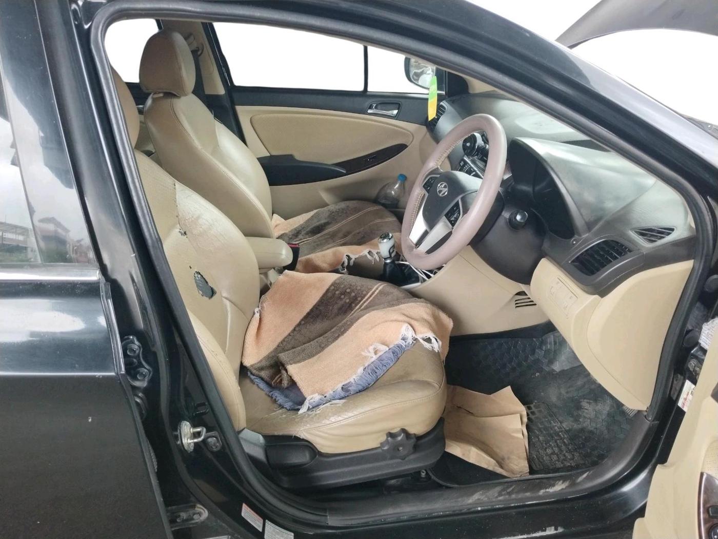 2014 Hyundai Verna FLUIDIC 1.6 CRDI SX, Diesel, Manual, 1,27,157 km, interior