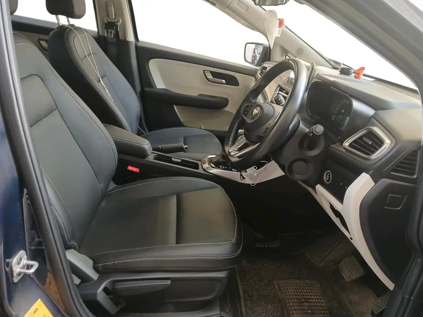 2024 Tata ALTROZ XZA PLUS (O) SUNROOF P , Petrol, Automatic, 9,876 km, interior