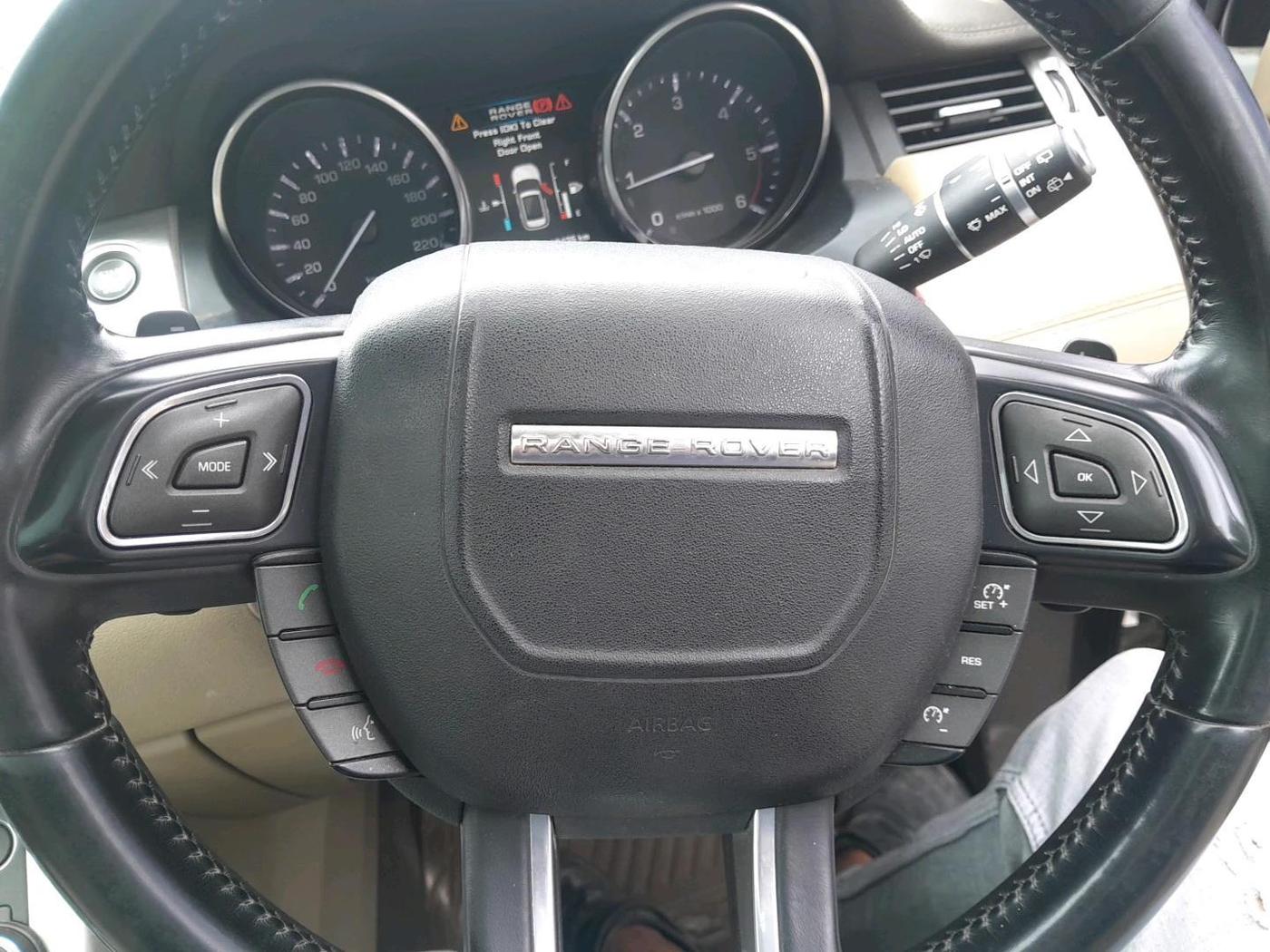 2012 Landrover Range Rover Evoque PURE SD4, Diesel, Automatic, 1,18,425 km, interior