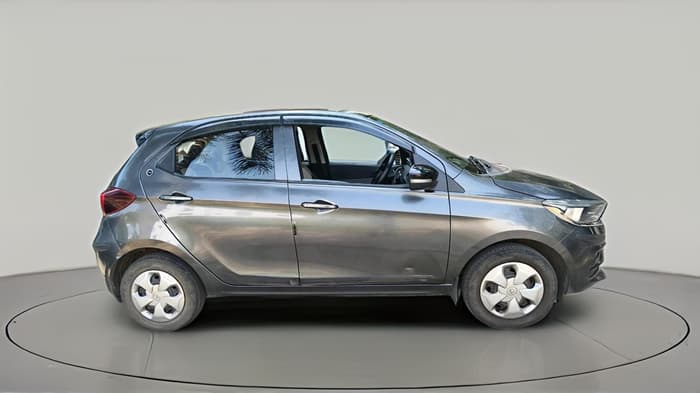 2023 Tata Tiago XT (O) PETROL, Petrol, Manual, 39,615 km, exterior