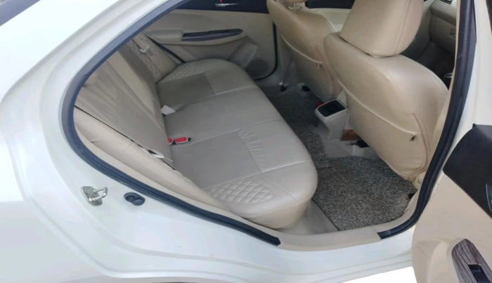 2022 Maruti Dzire VXI CNG, CNG, Manual, 81,870 km, interior