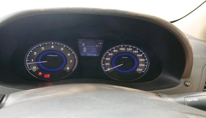 2015 Hyundai Verna FLUIDIC 4S 1.6 VTVT S, Petrol, Manual, 90,124 km, interior