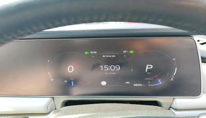 2023 Mahindra XUV700 AX 7 LUXURY D AT 7 STR, Diesel, Automatic, 68,341 km, interior