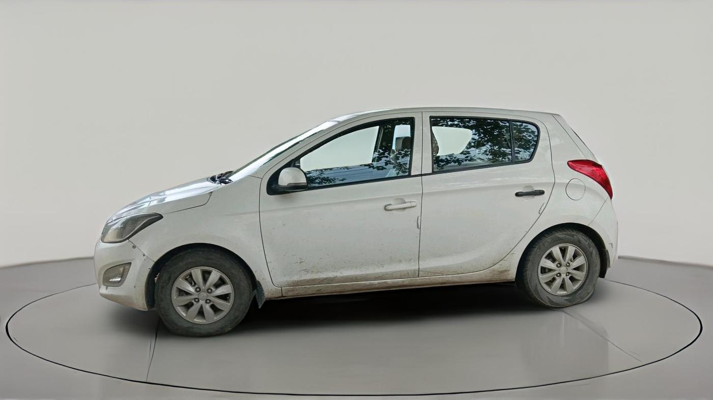 2013 Hyundai i20 SPORTZ 1.2, CNG, Manual, 1,62,671 km, exterior