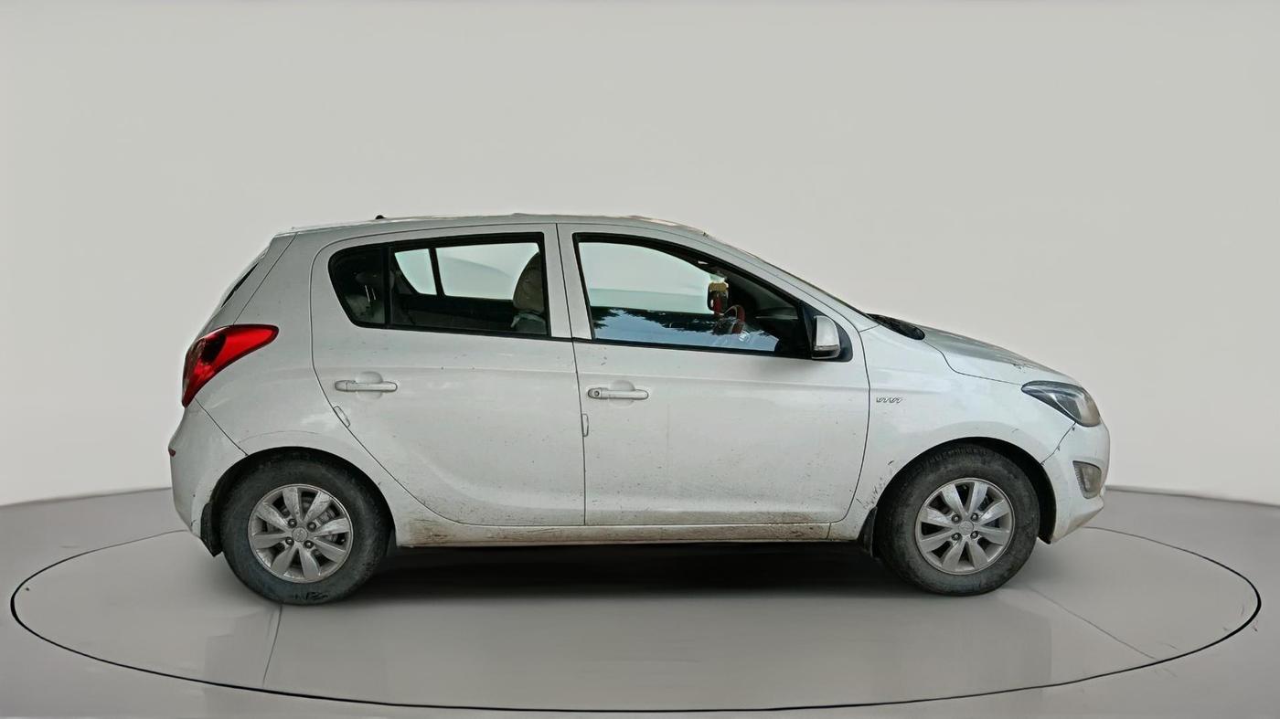 2013 Hyundai i20 SPORTZ 1.2, CNG, Manual, 1,62,671 km, exterior