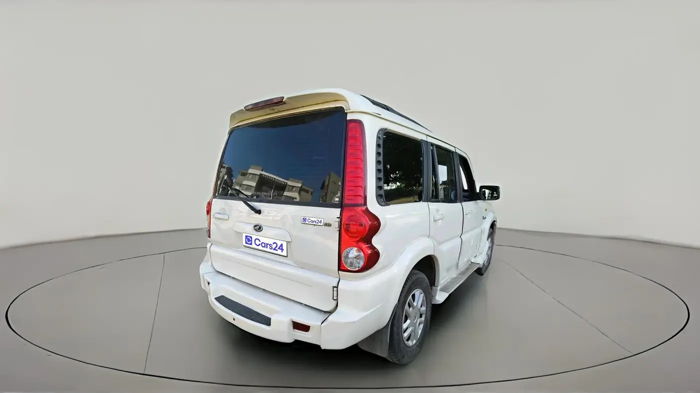 2011 Mahindra Scorpio SLE 2.6 CRDE, Diesel, Manual, 80,259 km, exterior