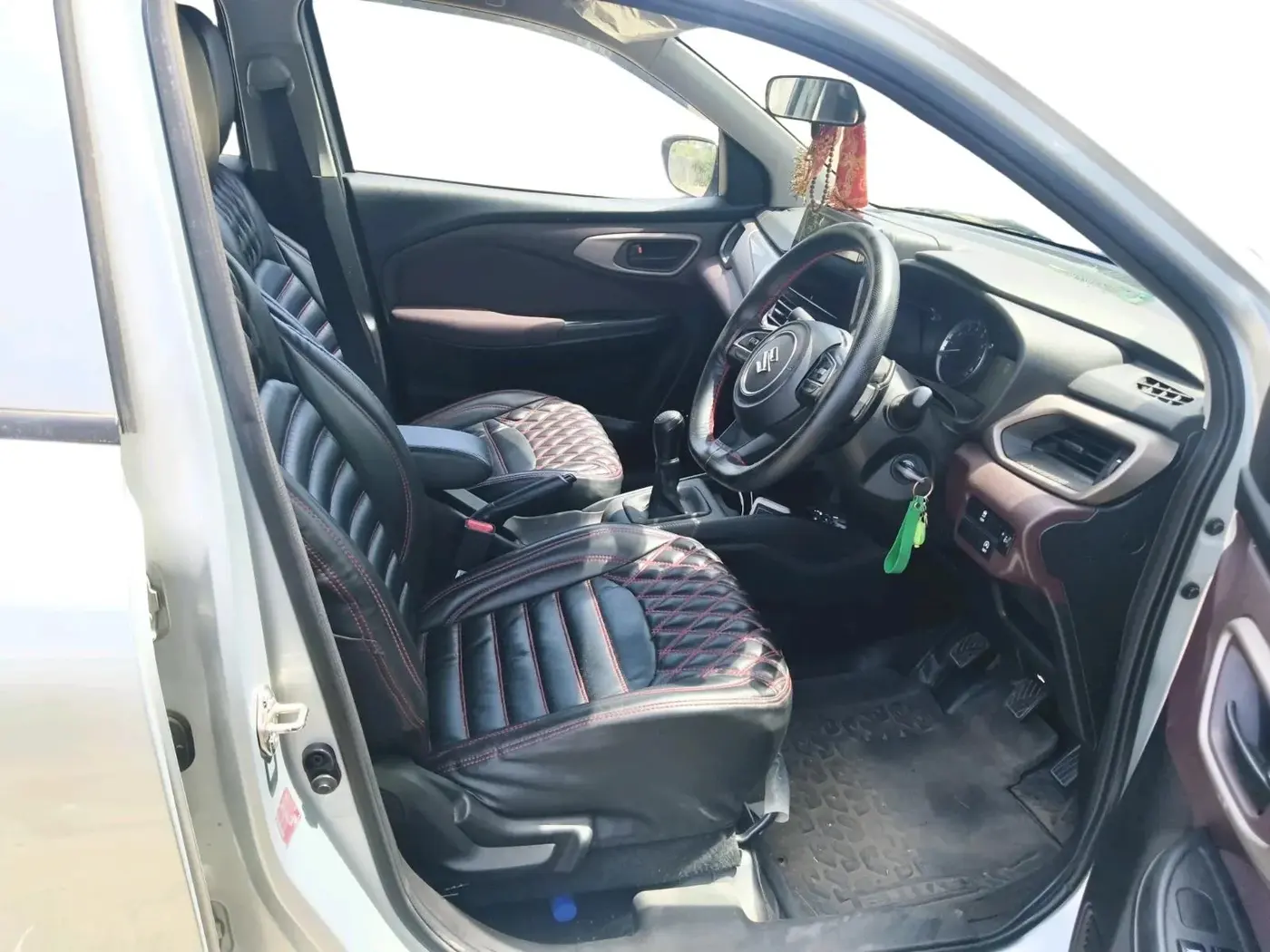 2024 Maruti FRONX SIGMA 1.2 MT, Petrol, Manual, 12,929 km, interior