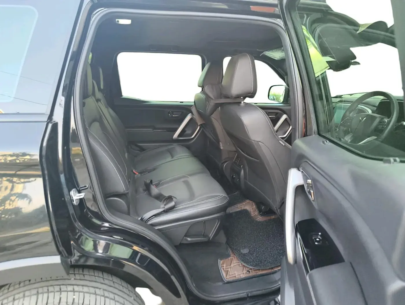 2025 Mahindra SCORPIO-N Z8 L DIESEL AT 2WD 7 STR, Diesel, Automatic, 18,891 km, interior