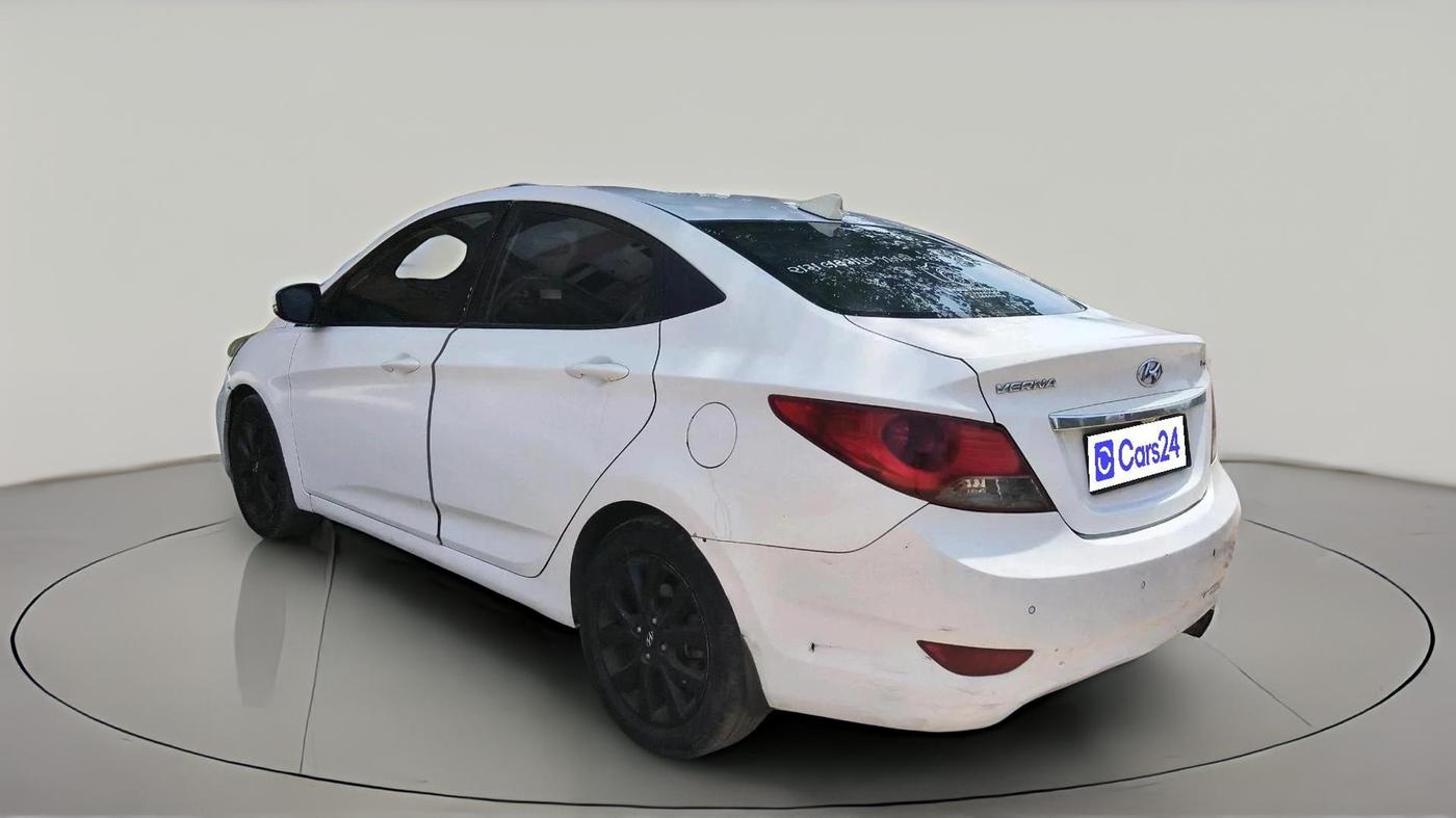 2014 Hyundai Verna FLUIDIC 1.6 CRDI SX, Diesel, Manual, 1,30,044 km, exterior