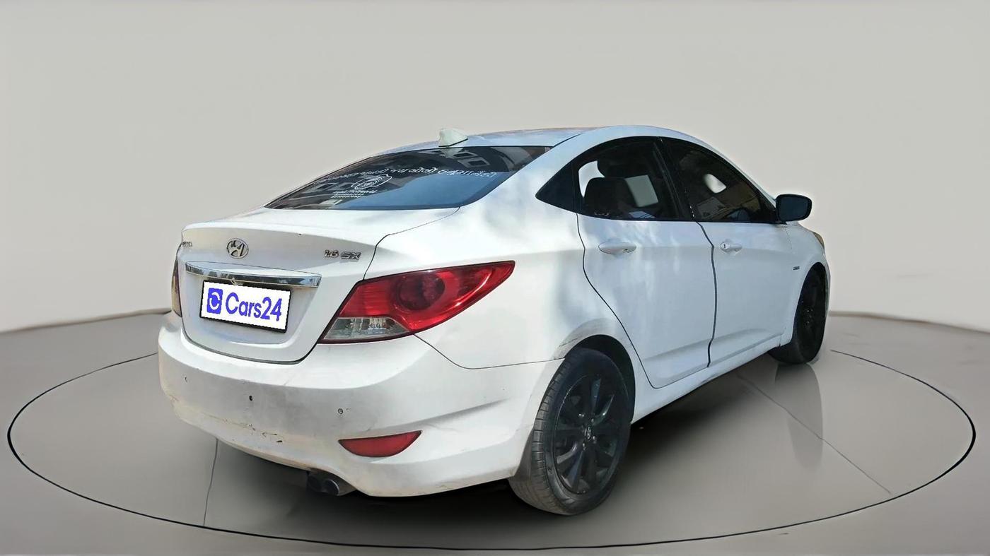 2014 Hyundai Verna FLUIDIC 1.6 CRDI SX, Diesel, Manual, 1,30,044 km, exterior