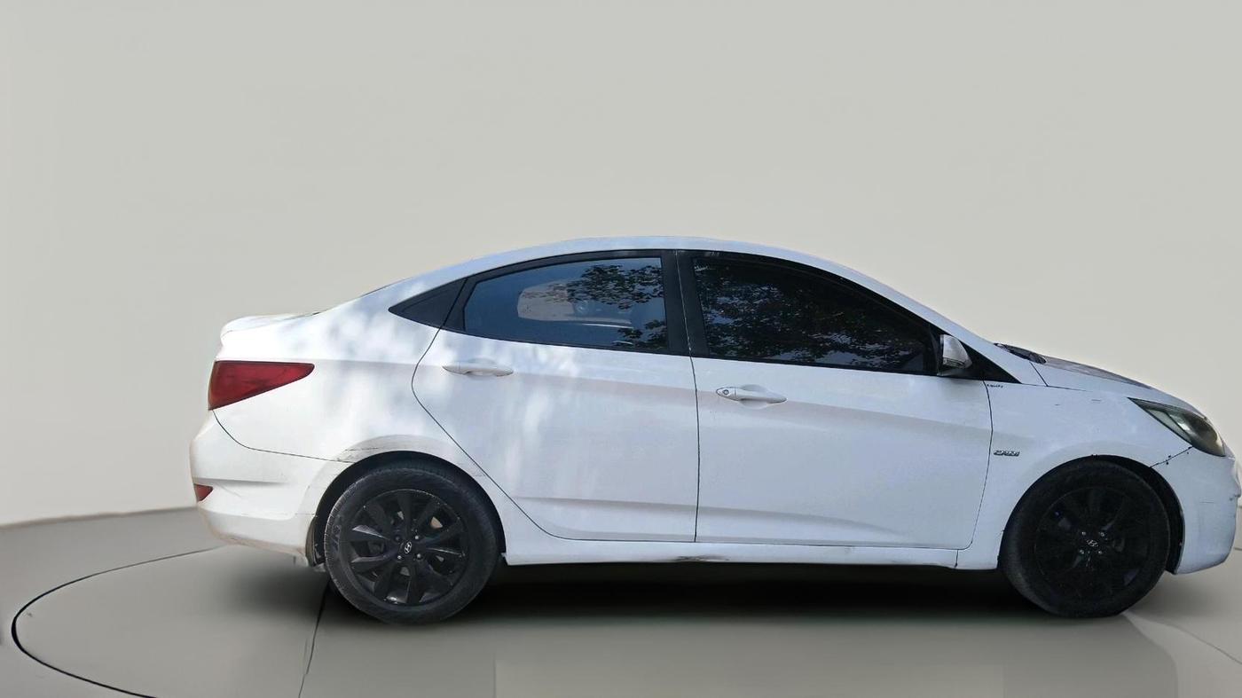 2014 Hyundai Verna FLUIDIC 1.6 CRDI SX, Diesel, Manual, 1,30,044 km, exterior