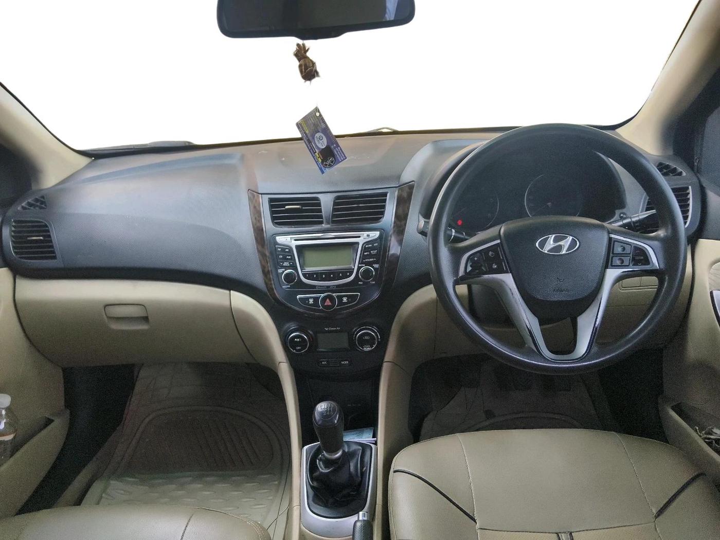 2014 Hyundai Verna FLUIDIC 1.6 CRDI SX, Diesel, Manual, 1,30,044 km, interior