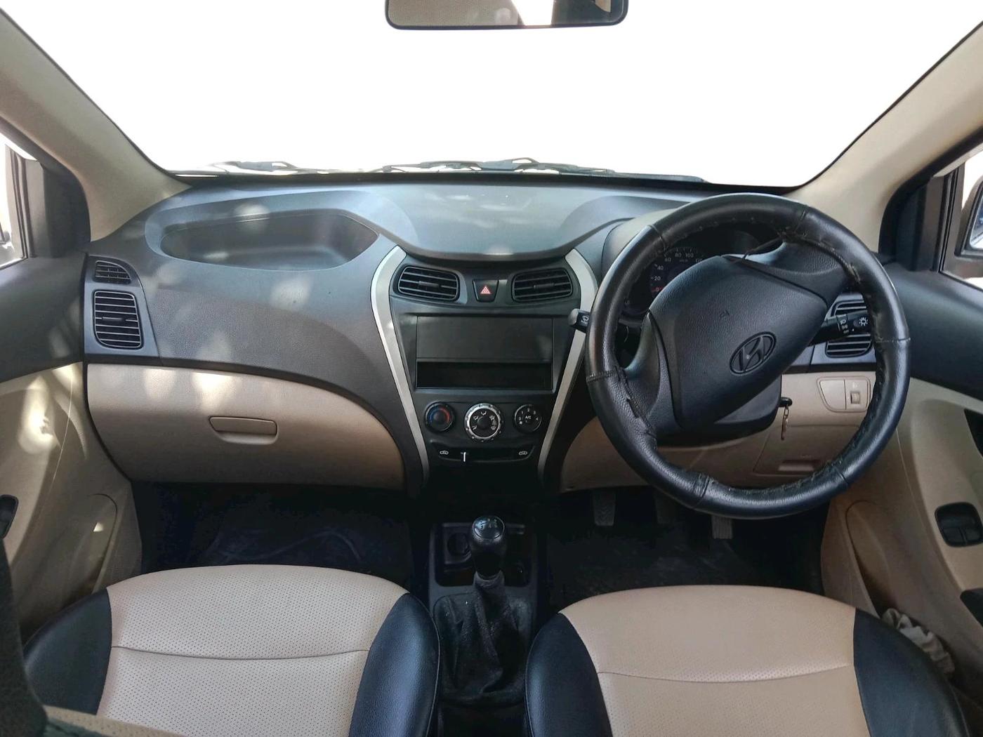 2015 Hyundai Eon ERA +, Petrol, Manual, 25,300 km, interior