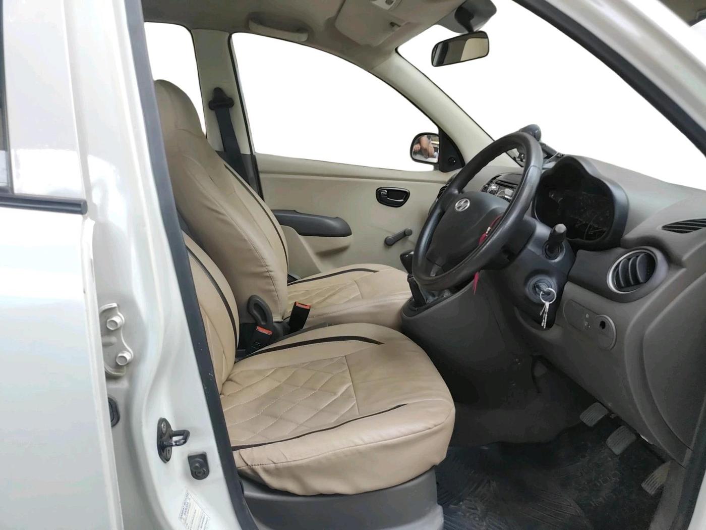 2013 Hyundai i10 D LITE 1.1, Petrol, Manual, 1,21,736 km, interior