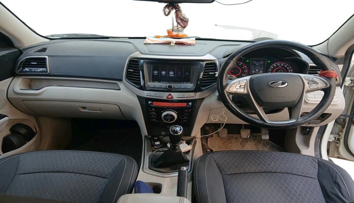 2020 Mahindra XUV300 W8 1.2 PETROL, Petrol, Manual, 73,117 km, interior