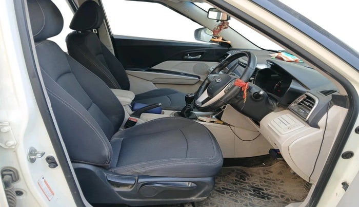 2020 Mahindra XUV300 W8 1.2 PETROL, Petrol, Manual, 73,117 km, interior