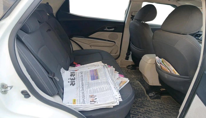 2020 Mahindra XUV300 W8 1.2 PETROL, Petrol, Manual, 73,117 km, interior