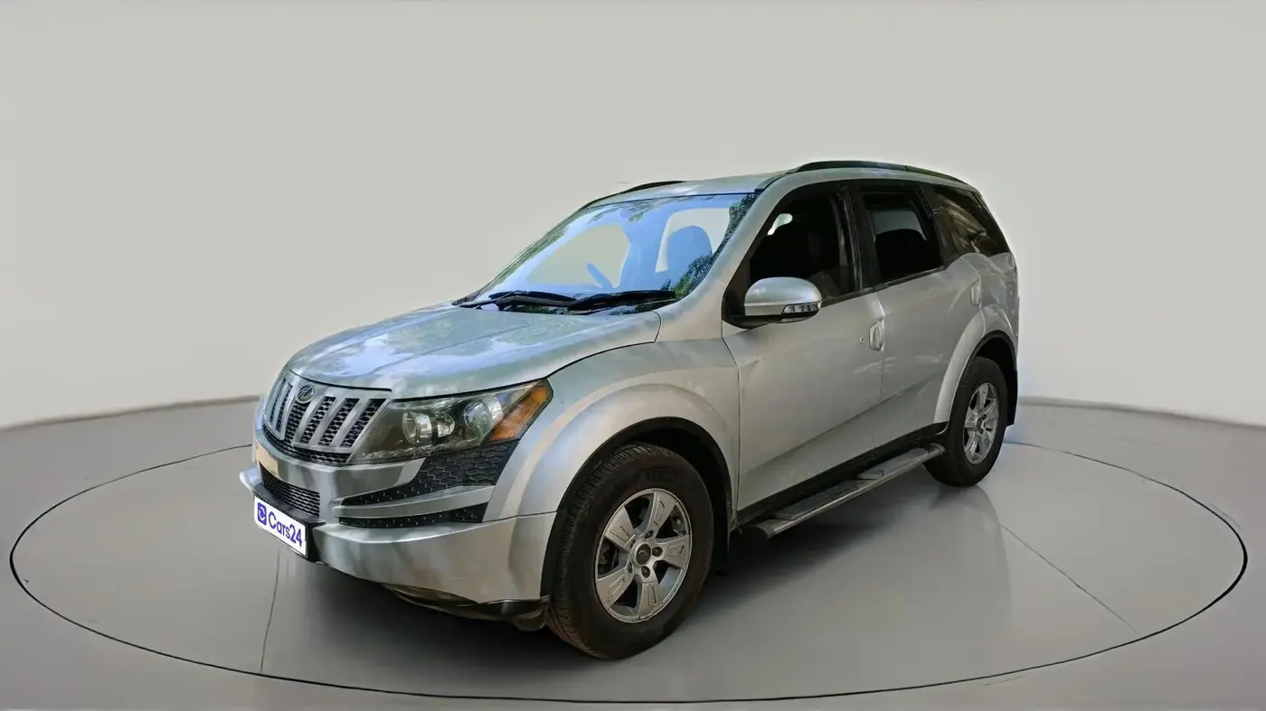 2015 Mahindra XUV500 W8, Diesel, Manual, 76,652 km, exterior